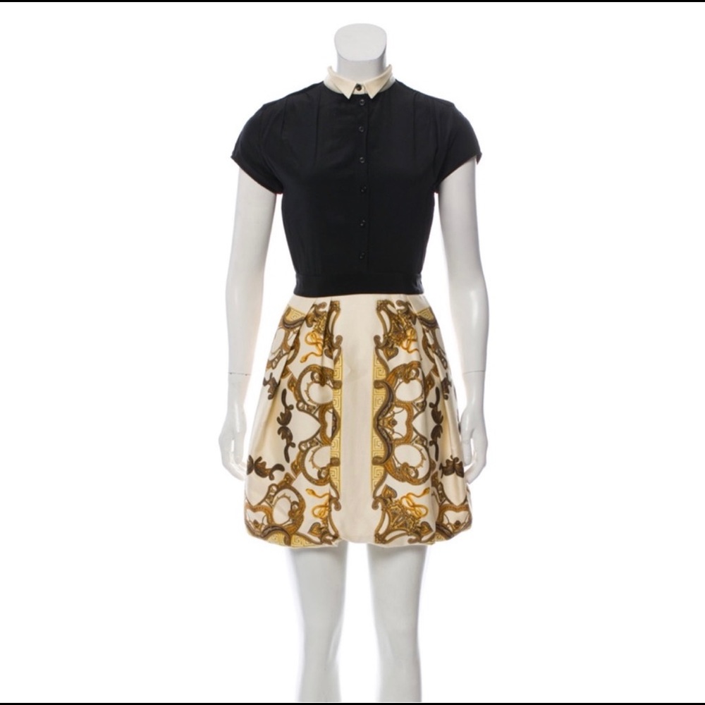 This is mandarin collar mini dress FR 36 US 4